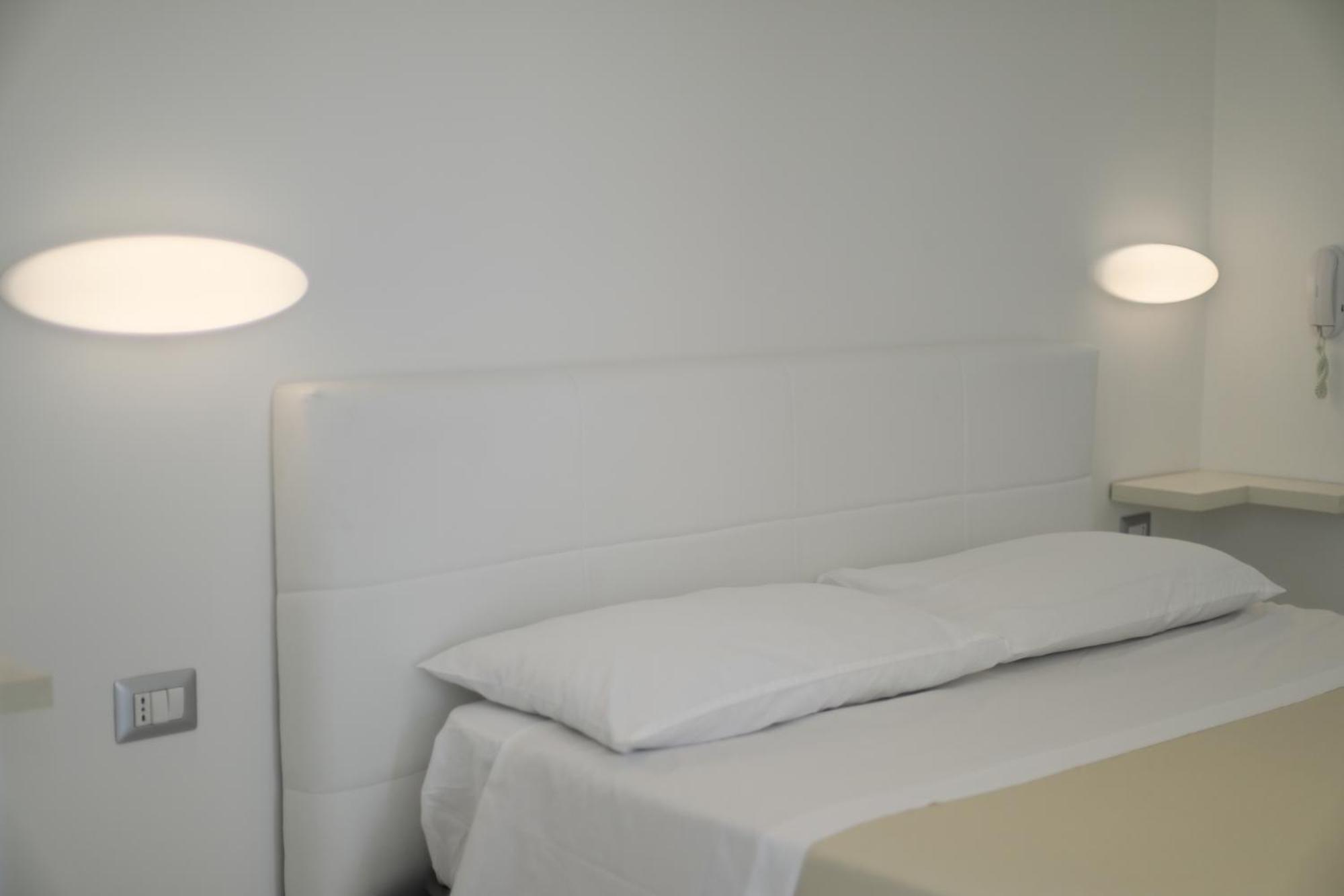 Riviera Luxury Rooms Porto Cesareo Exteriör bild