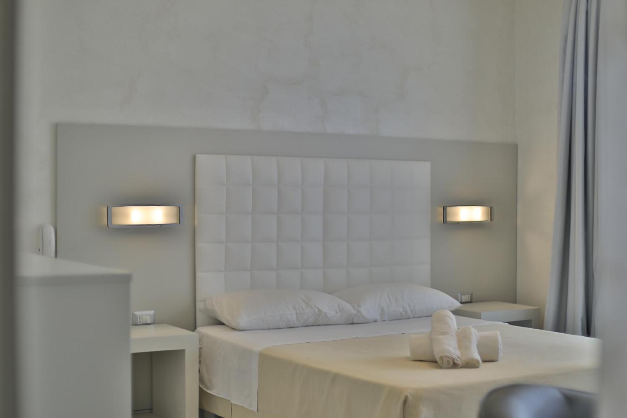 Riviera Luxury Rooms Porto Cesareo Exteriör bild
