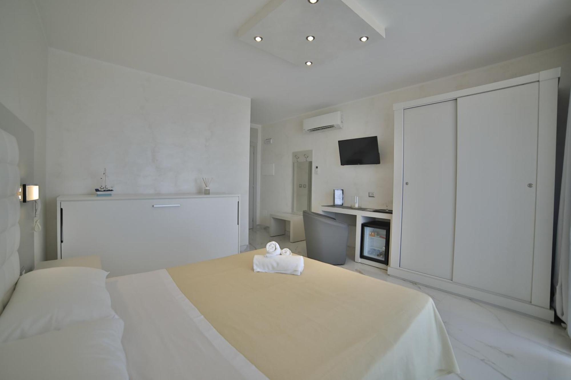 Riviera Luxury Rooms Porto Cesareo Exteriör bild